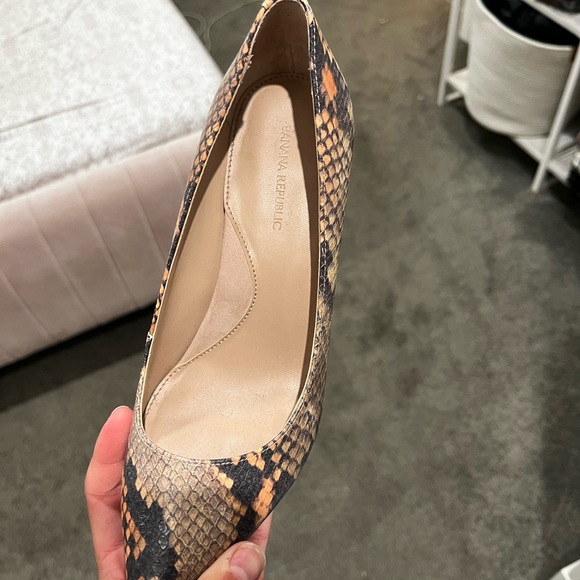 J Crew Snakeskin heels - Picture 3 of 4